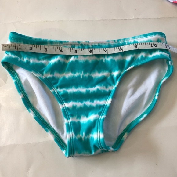 Bundle 3 Pc Art Class & Cat & Jack Strappy Bralette Tie Dyed Patriotic Bikinis - Picture 11 of 12